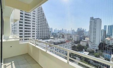 For sale 2 bedrooms condo in Khlong Toei, Bangkok