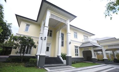 Casa en venta de 4 habitaciones en Lat Phrao, Bangkok