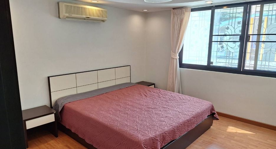 ให้เช่า 3 ห้องนอน คอนโด ใน วัฒนา, กรุงเทพฯ