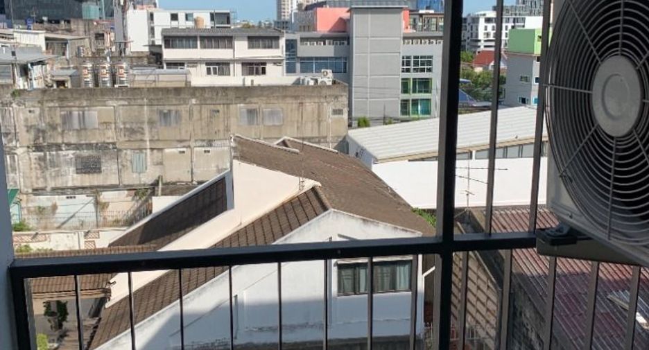 For rent 1 bed condo in Phra Khanong, Bangkok