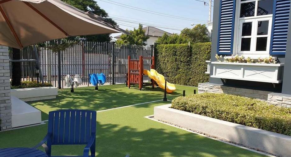 For rent 2 bedrooms townhouse in Bang Phli, Samut Prakan