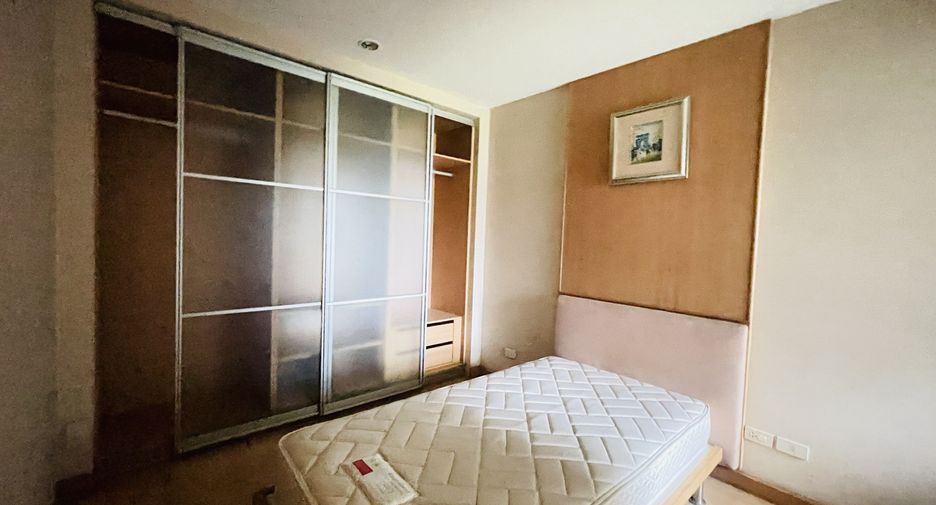 For sale 2 bedrooms condo in Watthana, Bangkok