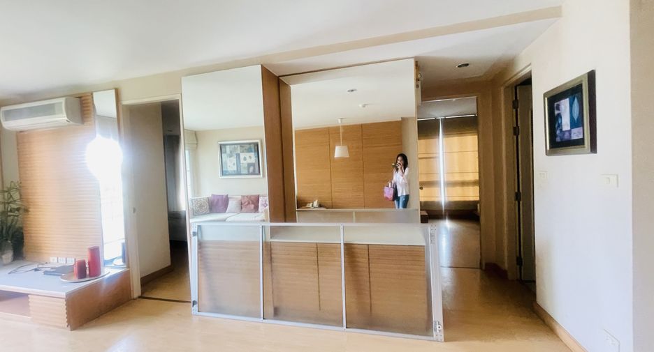 For sale 2 bedrooms condo in Watthana, Bangkok