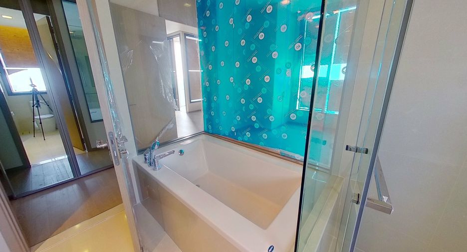 For sale 2 bedrooms condo in Watthana, Bangkok