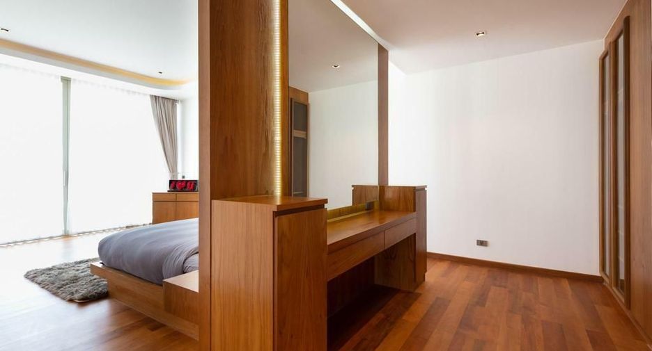 À vendre et à louer 4 chambres villa à Mueang Phuket, Phuket