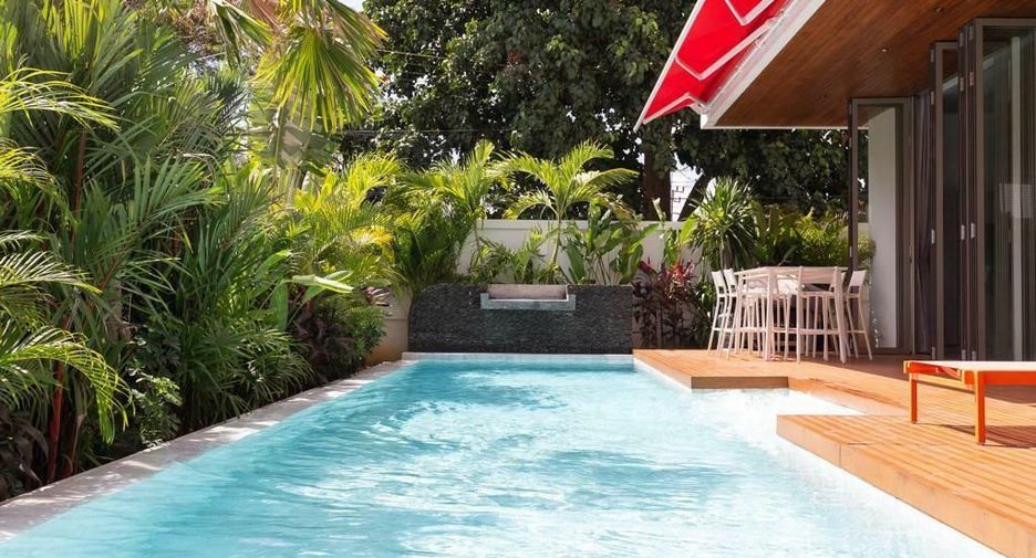 À vendre et à louer 4 chambres villa à Mueang Phuket, Phuket