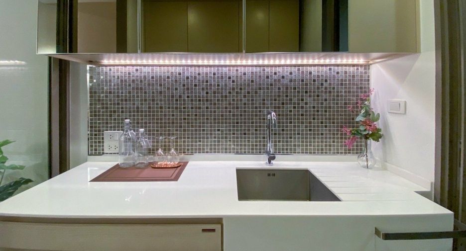For sale 1 bed condo in Khlong San, Bangkok