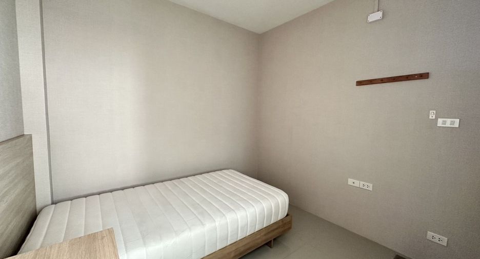 For rent 3 bedrooms house in Watthana, Bangkok