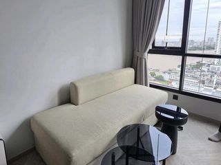 Condo en alquiler de 1 habitaciones en Khlong San, Bangkok