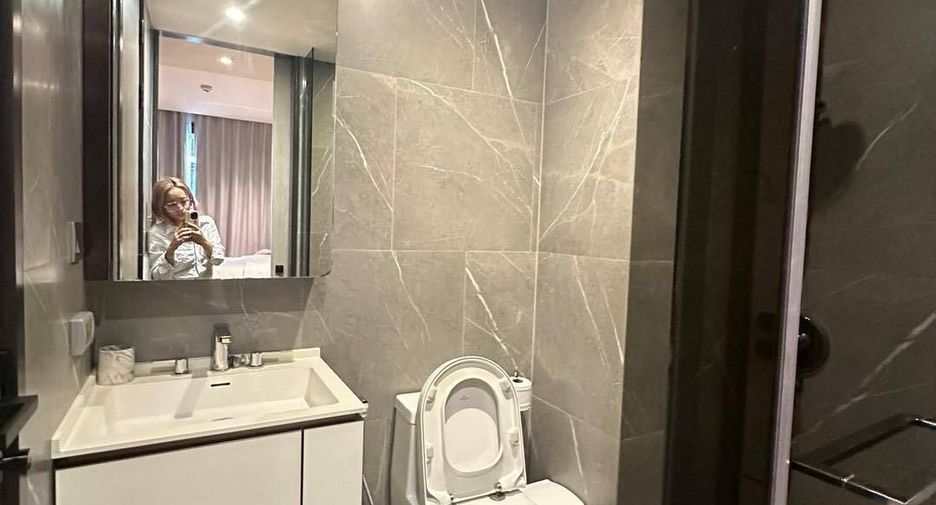 For sale 2 bedrooms condo in Watthana, Bangkok