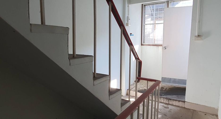 For sale 2 bedrooms retail Space in Bang Rak, Bangkok