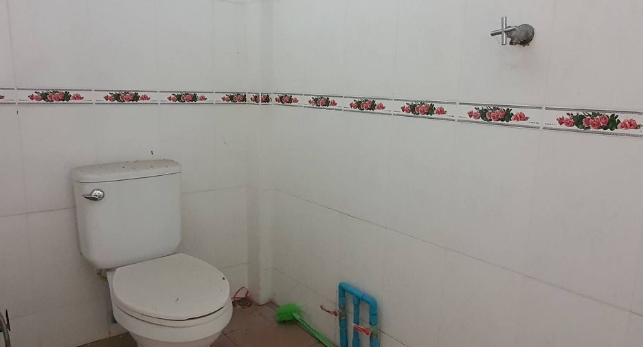 For sale 2 bedrooms retail Space in Bang Rak, Bangkok