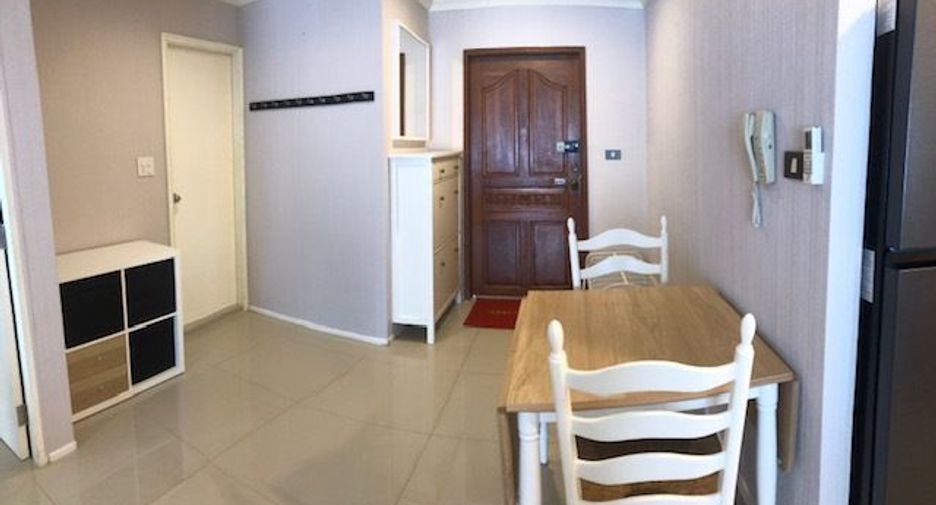 For rent 2 bedrooms condo in Sathon, Bangkok