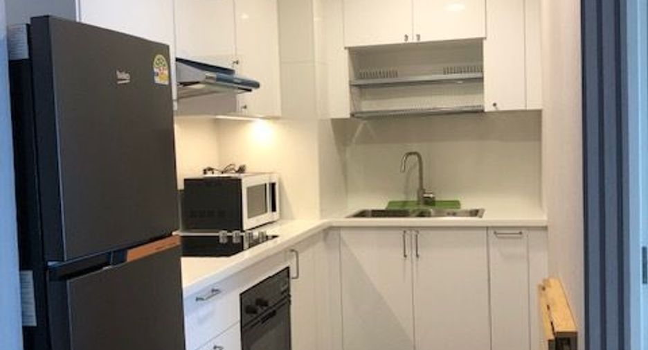 For rent 2 bedrooms condo in Sathon, Bangkok