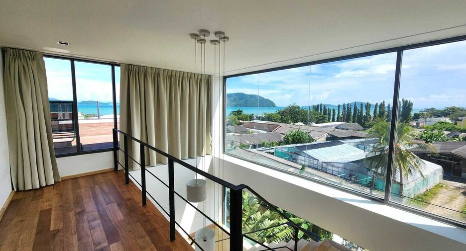 For rent 4 bedrooms townhouse in Mueang Phuket, Phuket