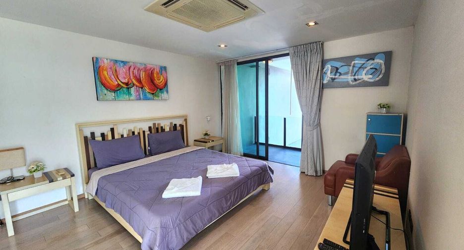 For rent 4 bedrooms townhouse in Mueang Phuket, Phuket
