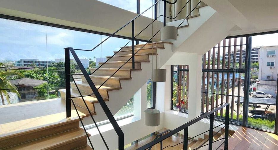 For rent 4 bedrooms townhouse in Mueang Phuket, Phuket