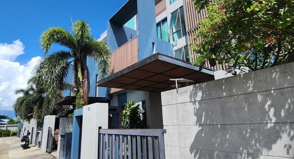 For rent 4 bedrooms townhouse in Mueang Phuket, Phuket