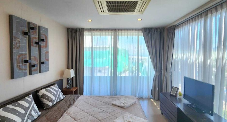 For rent 4 bedrooms townhouse in Mueang Phuket, Phuket