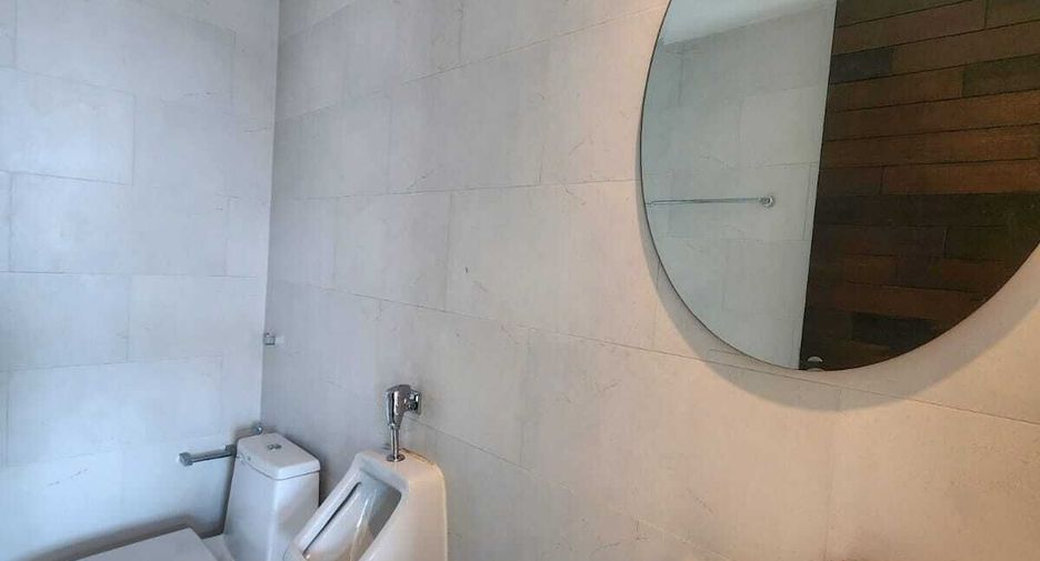For rent 4 bedrooms townhouse in Mueang Phuket, Phuket