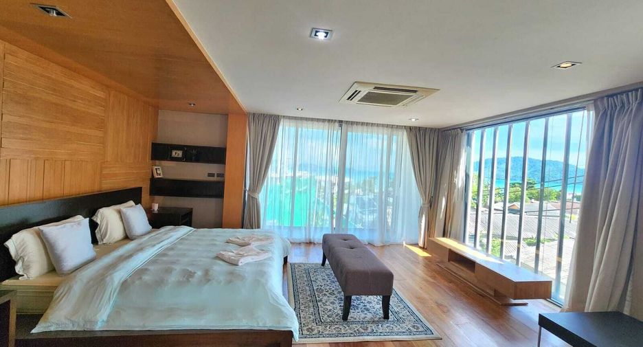 For rent 4 bedrooms townhouse in Mueang Phuket, Phuket