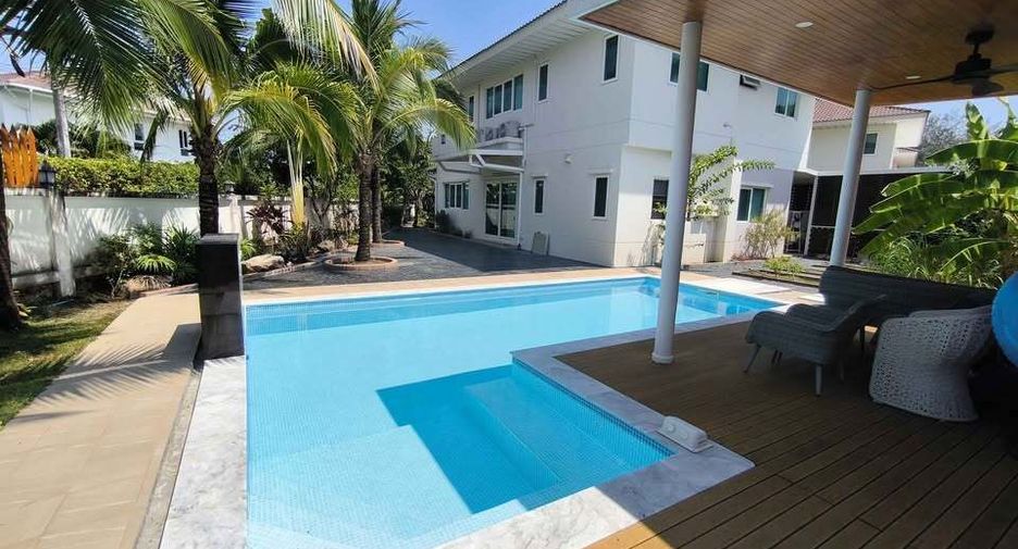Casa en alquiler de 4 habitaciones en Mueang Phuket, Phuket