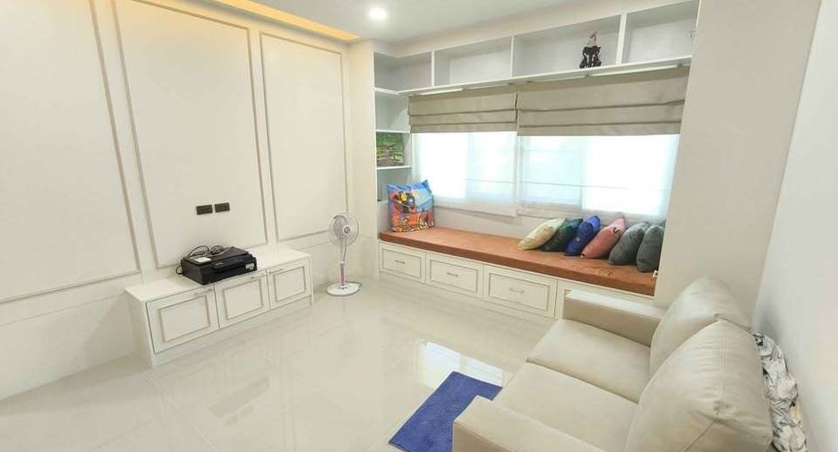 Casa en alquiler de 4 habitaciones en Mueang Phuket, Phuket