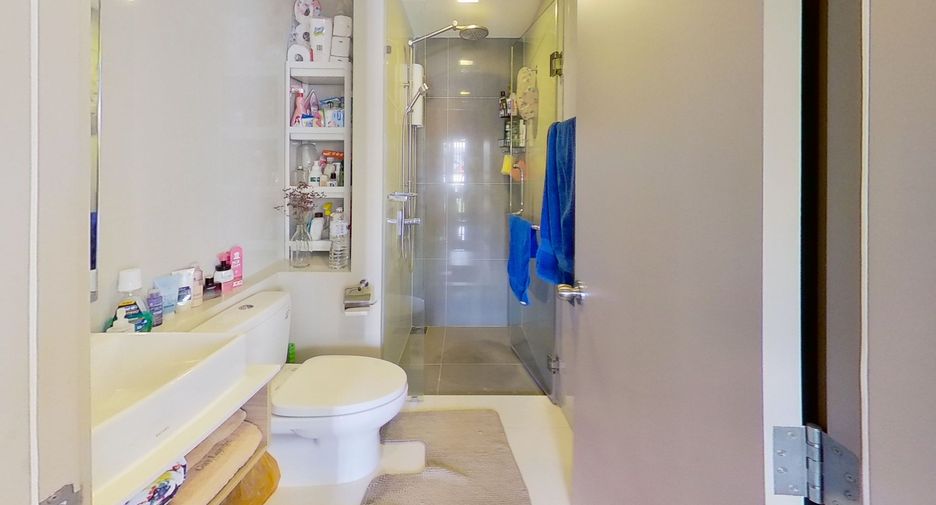 For sale 1 bed condo in Phra Khanong, Bangkok