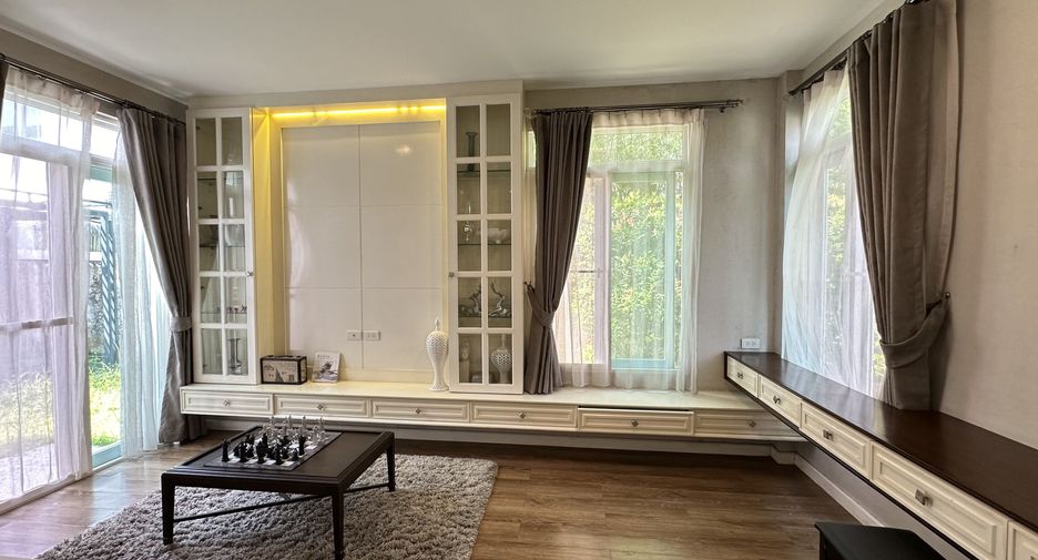 À louer 3 chambres maison à Mueang Phuket, Phuket