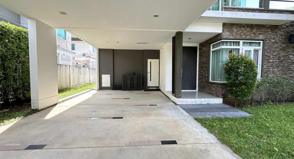 À louer 3 chambres maison à Mueang Phuket, Phuket