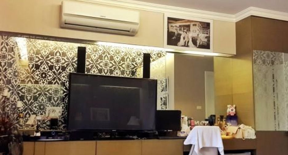 For sale 3 bedrooms townhouse in Bang Khen, Bangkok