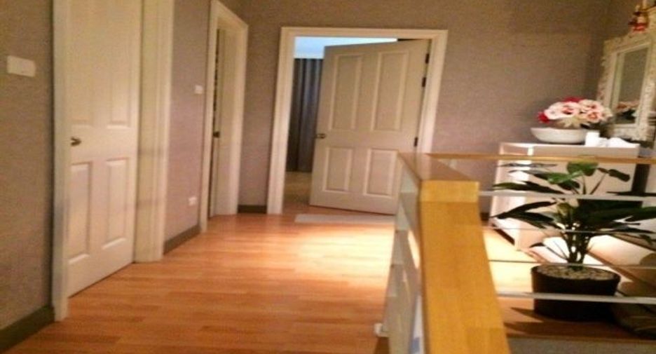 For sale 3 bedrooms townhouse in Bang Khen, Bangkok