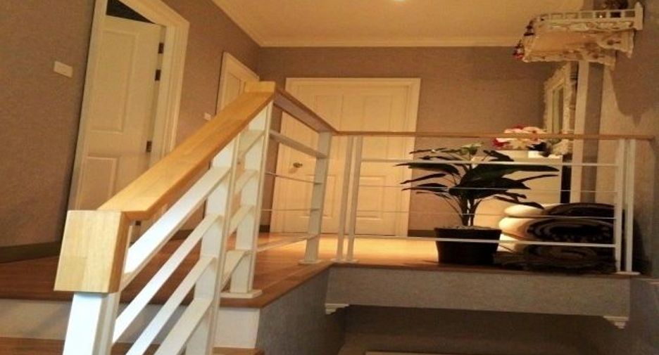 For sale 3 bedrooms townhouse in Bang Khen, Bangkok