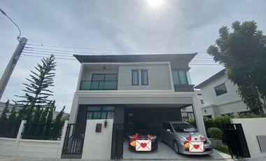 Haus zur Miete mit 4 Zimmer in Khlong Sam Wa, Bangkok