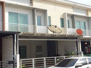 For sale 3 bedrooms townhouse in Min Buri, Bangkok