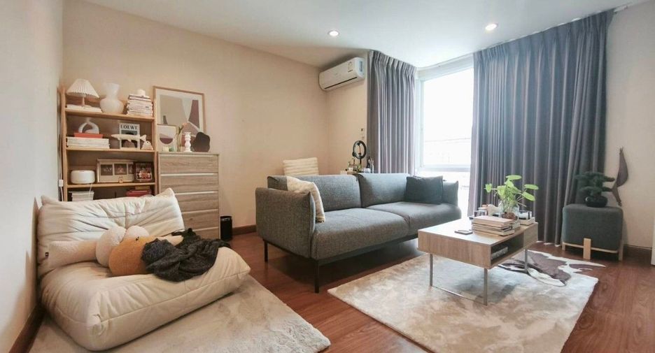 Casa adosada en venta de 3 habitaciones en Lat Krabang, Bangkok
