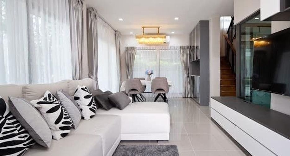 For rent 4 bedrooms house in Saphan Sung, Bangkok