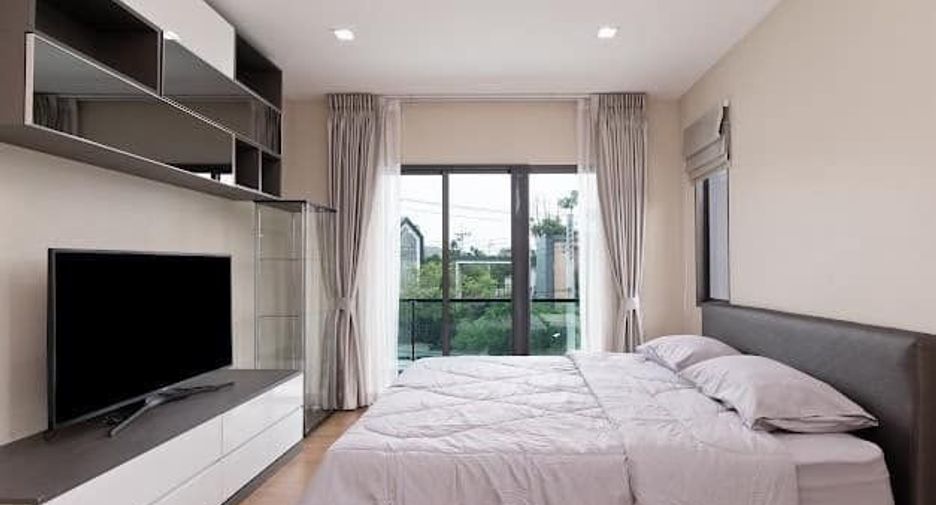 For rent 4 bedrooms house in Saphan Sung, Bangkok