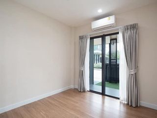 For rent 4 bedrooms house in Saphan Sung, Bangkok