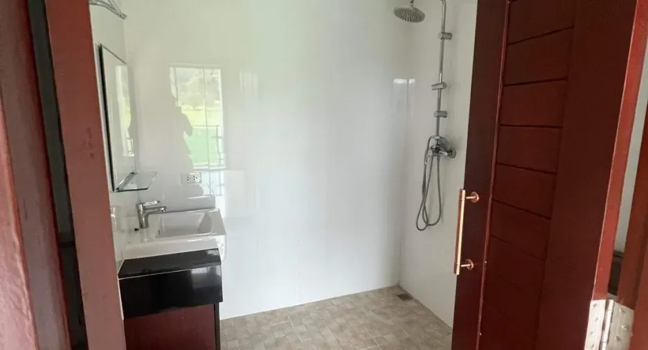 Casa adosada en venta de 3 habitaciones en Kathu, Phuket
