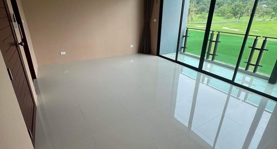 Casa adosada en venta de 3 habitaciones en Kathu, Phuket
