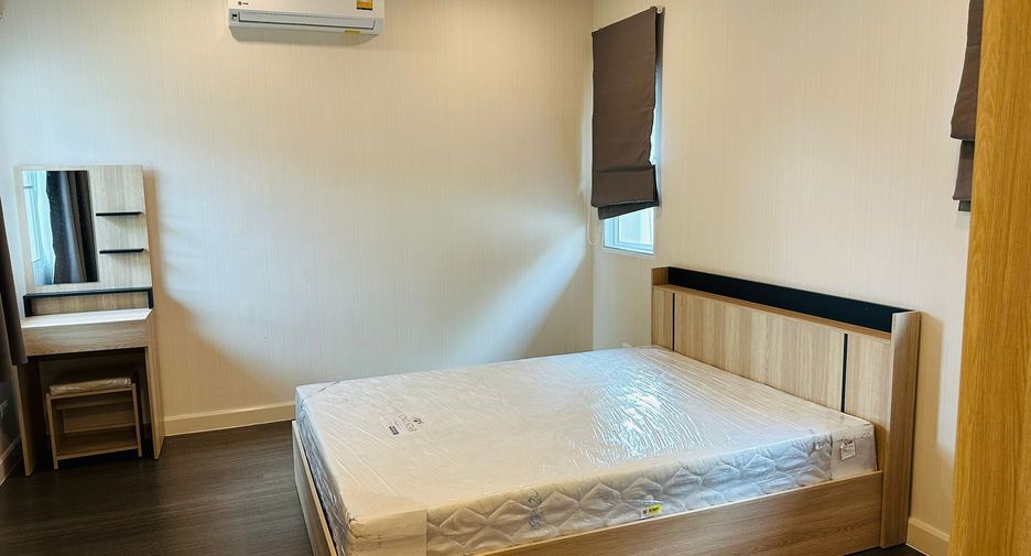 For rent 4 bedrooms house in Mueang Phuket, Phuket