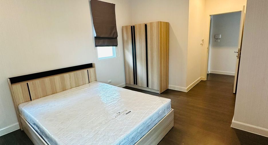 For rent 4 bedrooms house in Mueang Phuket, Phuket