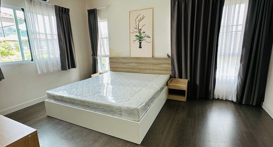 For rent 4 bedrooms house in Mueang Phuket, Phuket