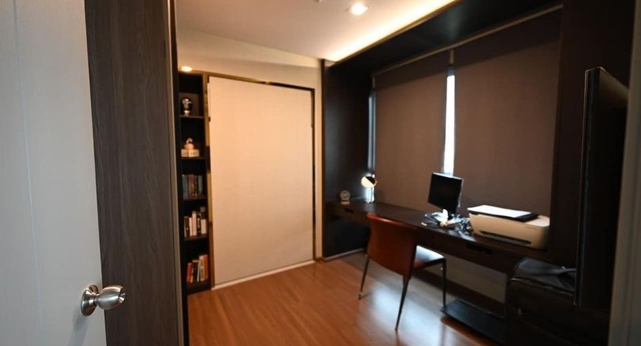 For rent 2 bedrooms condo in Phaya Thai, Bangkok