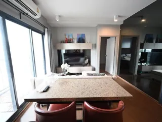 À louer 2 chambres condo à Phaya Thai, Bangkok
