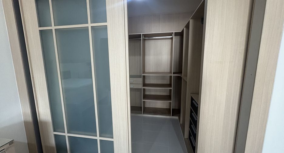 Wohnung zur Miete mit 3 Zimmer in Khlong Toei, Bangkok