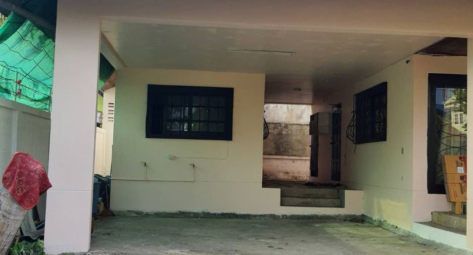 For sale 4 bedrooms house in Thawi Watthana, Bangkok