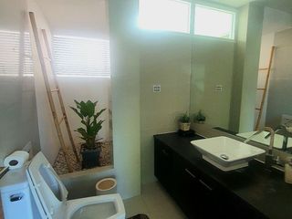 For rent 4 bedrooms villa in Mueang Phuket, Phuket