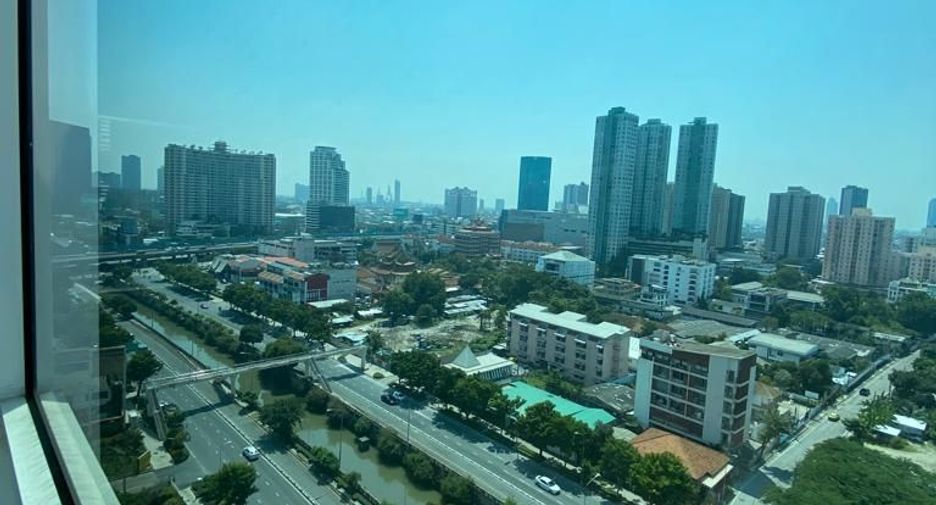 Condo en venta de 2 habitaciones en Yan Nawa, Bangkok